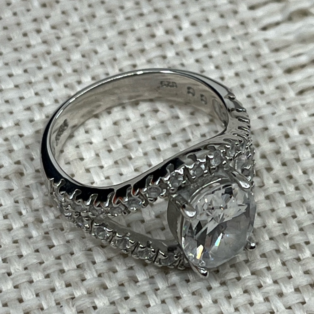 Vintage 925 Sterling Silver Oval Cut CZ Statement Ring – Size 6 - Picture 13 of 17